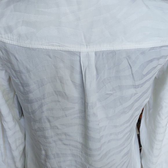 Bella Dahl White Animal Print Long‎ Sleeve Blouse Sz XS - Picture 6 of 12